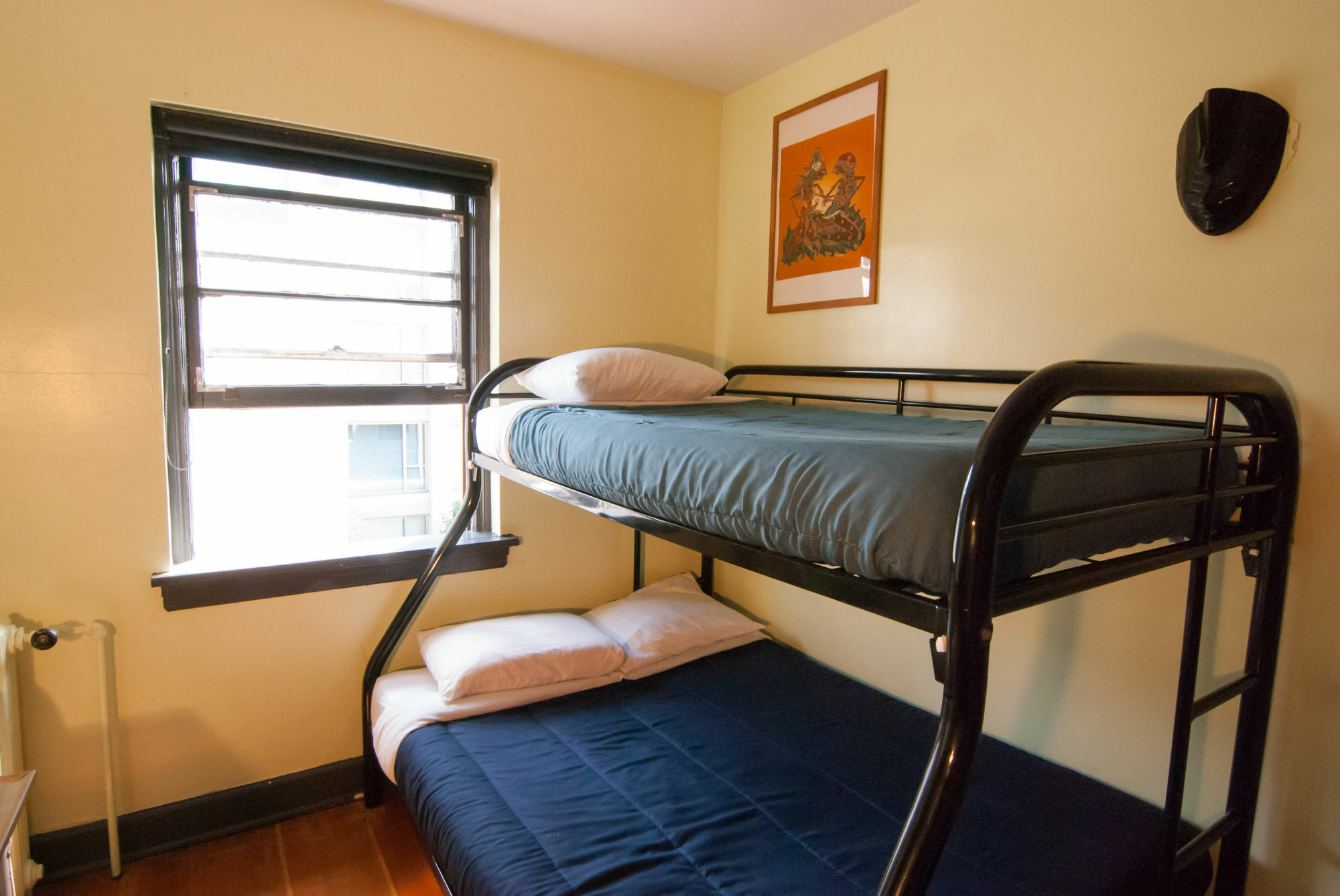 Ocean Island Inn | Backpackers | Suites Виктория Экстерьер фото