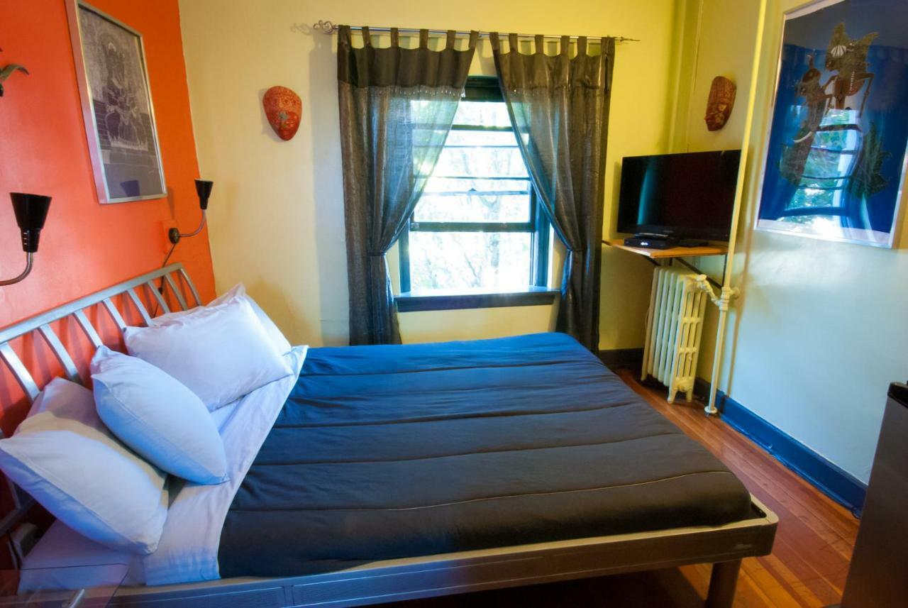 Ocean Island Inn | Backpackers | Suites Виктория Номер фото
